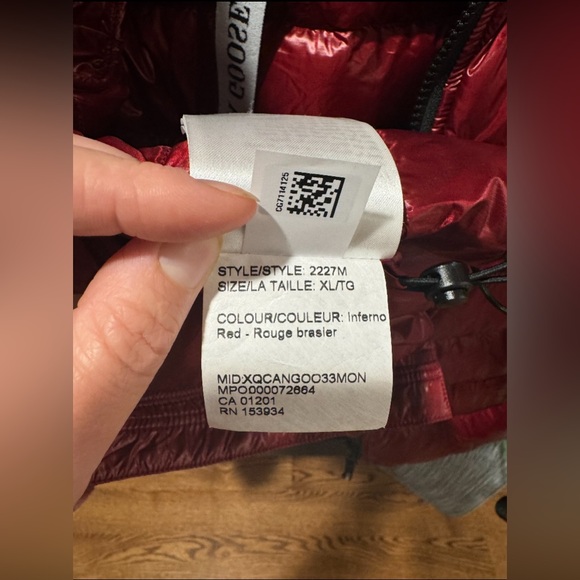 Canada Goose Crofton Water Resistant Packable Quilted 750-Fill-Power Down Jacket - Picture 9 of 12